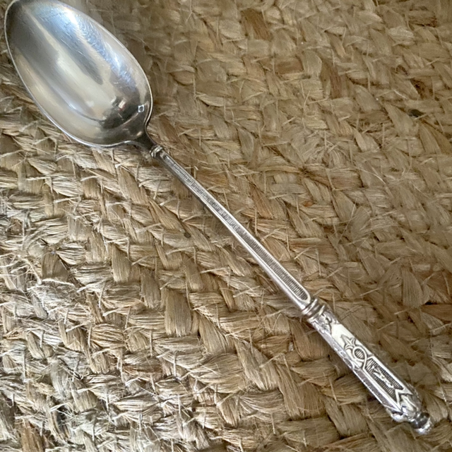 1930 G Cuillère manche à la russe