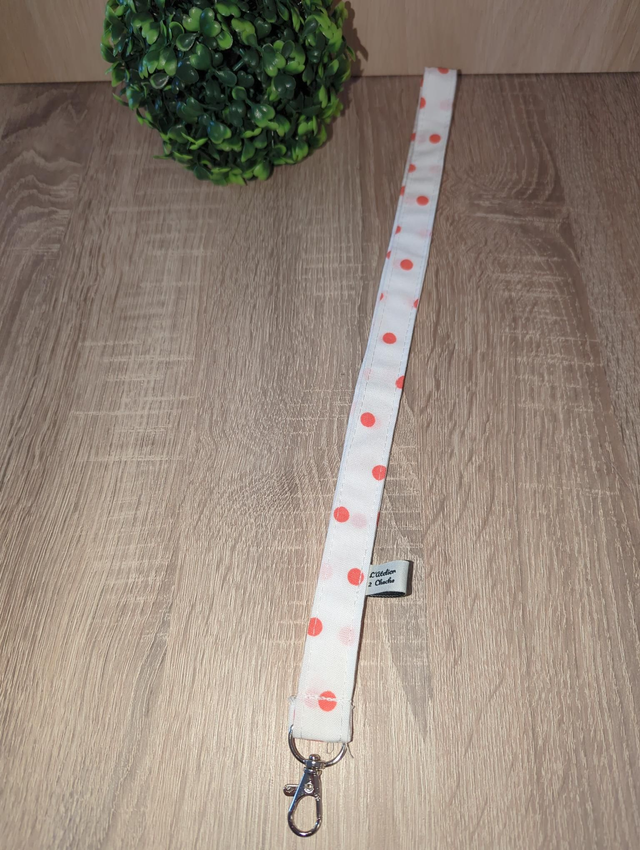 Porte clé tour de cou 9