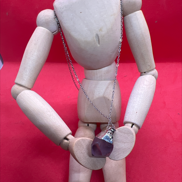 Collier Pointe d’Améthyste – Sérénité et Élévation Spirituelle