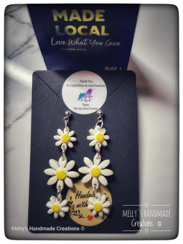 Daisy trio dangle earrings 