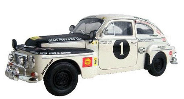 Volvo PV544 Racing Revell 1:18