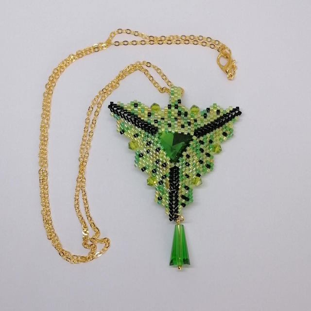 COLLIER PENDENTIF TRIANGLE