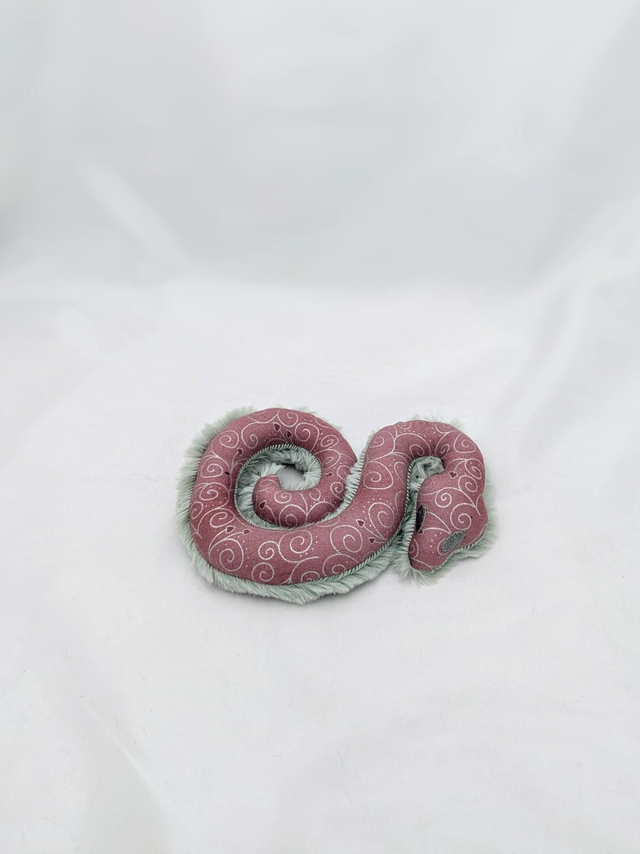 Serpent peluche rose et argent