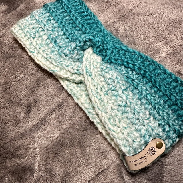 Turquoise - Cream