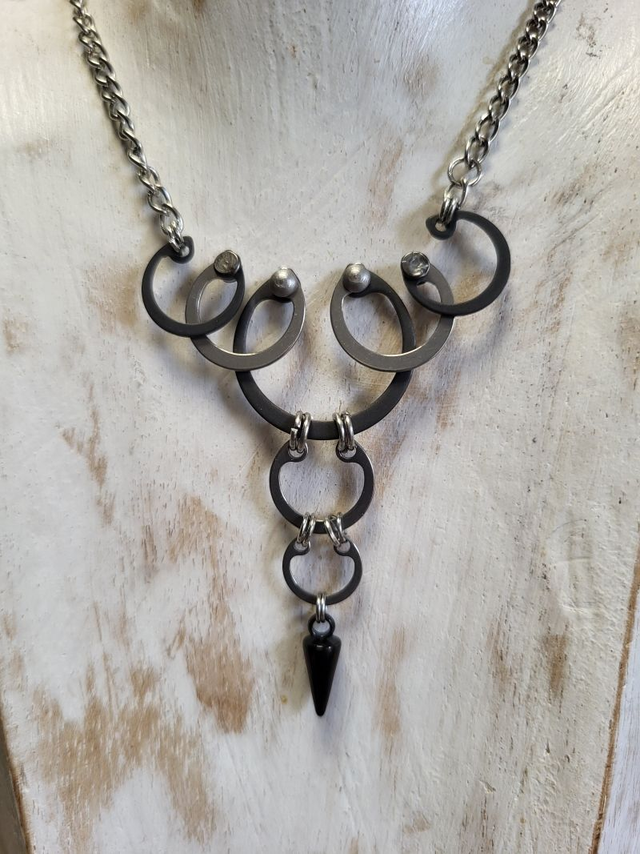 Collier Néo Circlips "Rosace d'Acier"