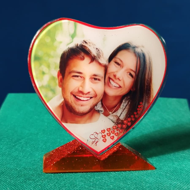 CRISTALLO CHIMICO  (RESINA) CUORE  CM 9X10 COMPOSTO DA 2 ELEMENTI