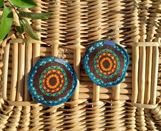 Boucles d&#039;oreilles ronde oranges/bleues