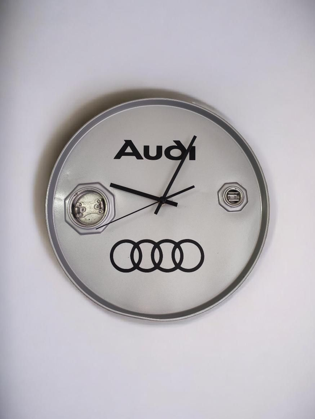 Petite horloge audi