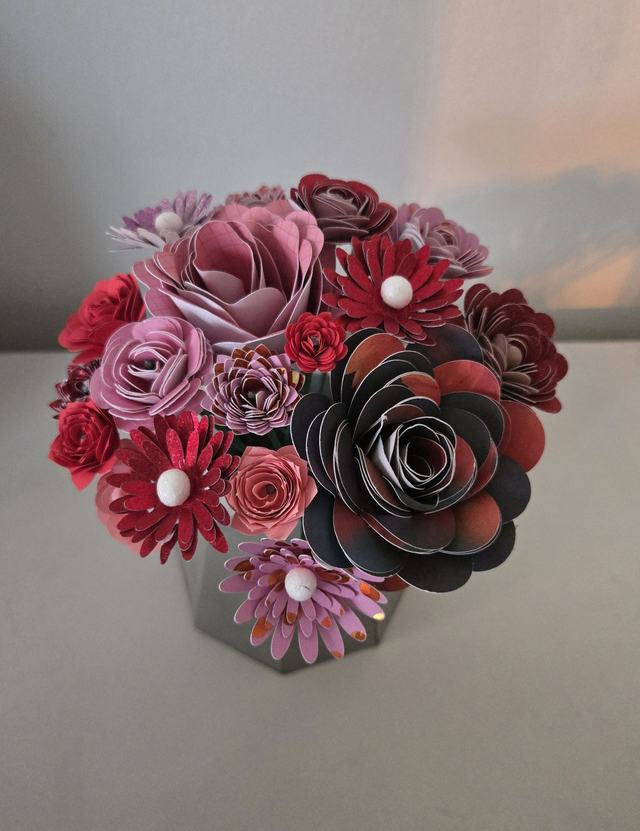 Bouquet de Fleurs en Papier – Décoration Élégante et Durable