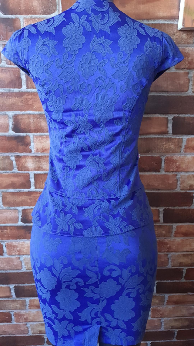 Conjunto: Saia E Blusa, T/p. OBS: Peça Nova 