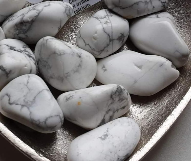 Howlite 