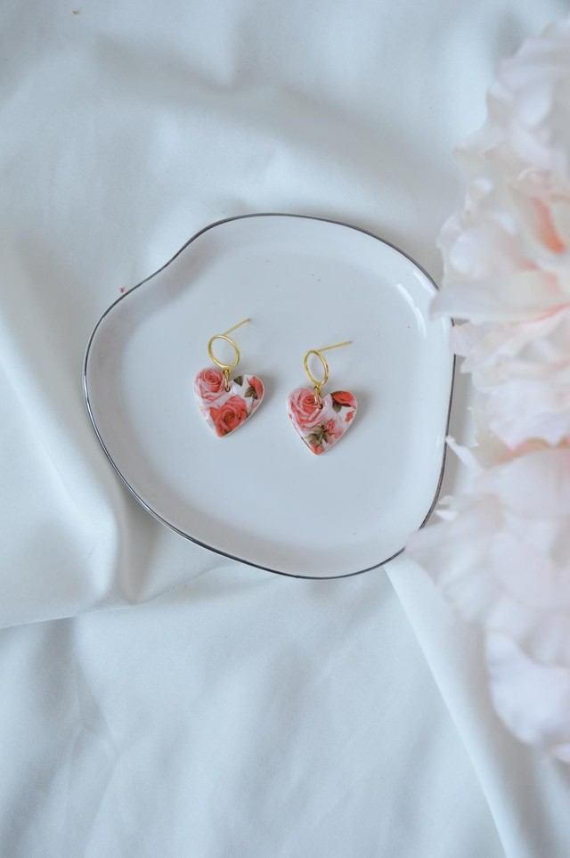 Valentinova kolekcija - Velika viseča srce s potiskom vrtnic