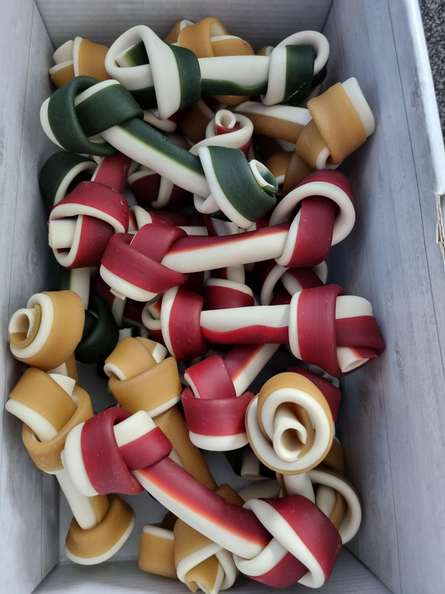 Medium Knotted Bone x1