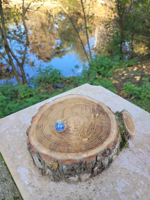 Pendule boule avec lapis lazuli couleur or
