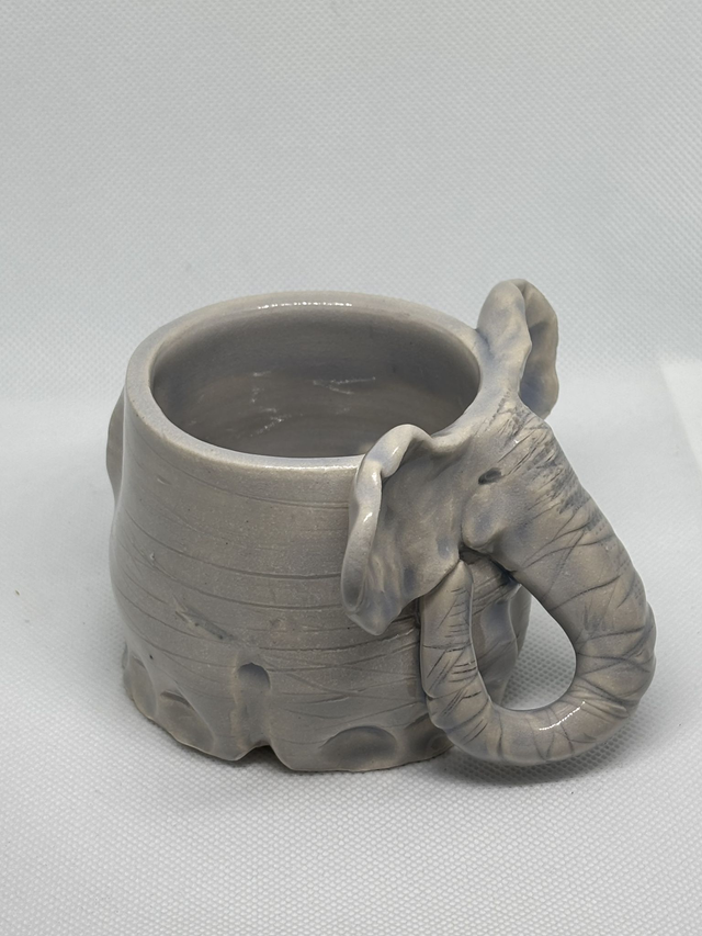 ELEPHANT JUG OR MUG