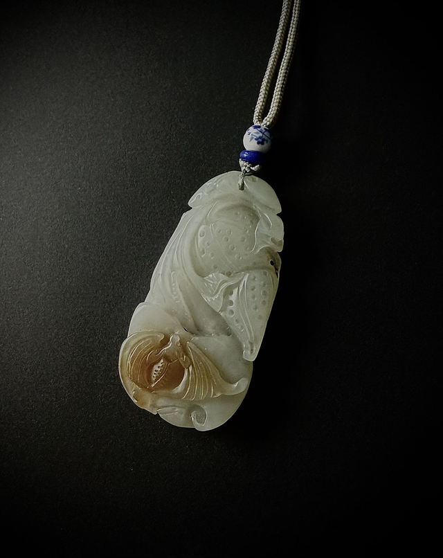 collier en jade de Hetian, motif sculpté “Fu Lu”