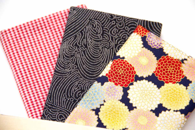 PACK de telas de olas blue, mini vichy rojo y flores japonesas 