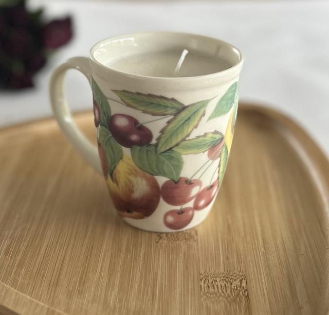 Bougie tasse fruits du verger 
