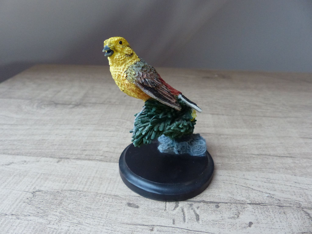 Le Bruant Jaune - Oiseau Décoratif en Résine Peint Main - Collection Country Bird - Vintage Figurine d’Oiseau Champêtre - Décoration Nature