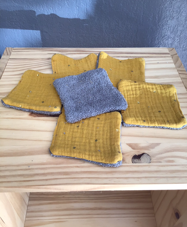 Lingettes carrées double gaze