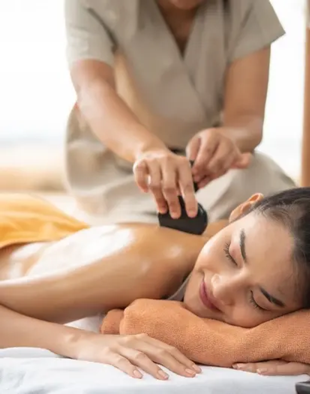45 min. intensive Rückenmassage mit speziellem chinesischen Kräuteröl