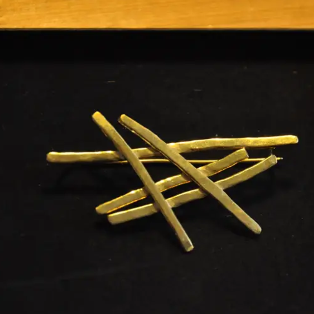 Broche laiton "Herbes folles" / Cécile Vitrant