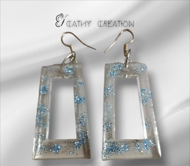 Boucles d'oreilles paillettes bleues 