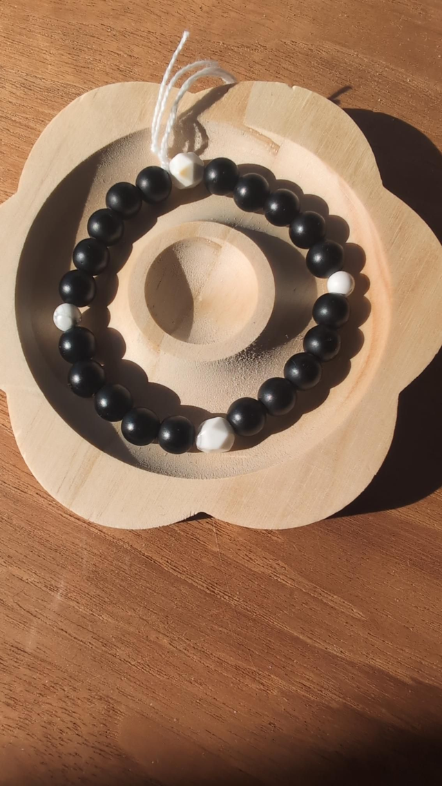 Bracelet Onyx et howlite 