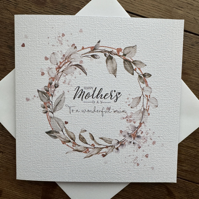 F151 Wreath &amp; Scatter Hearts