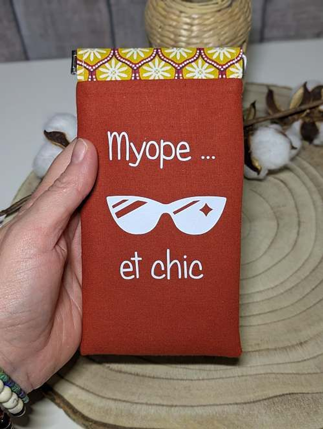 Étui lunettes à clapet