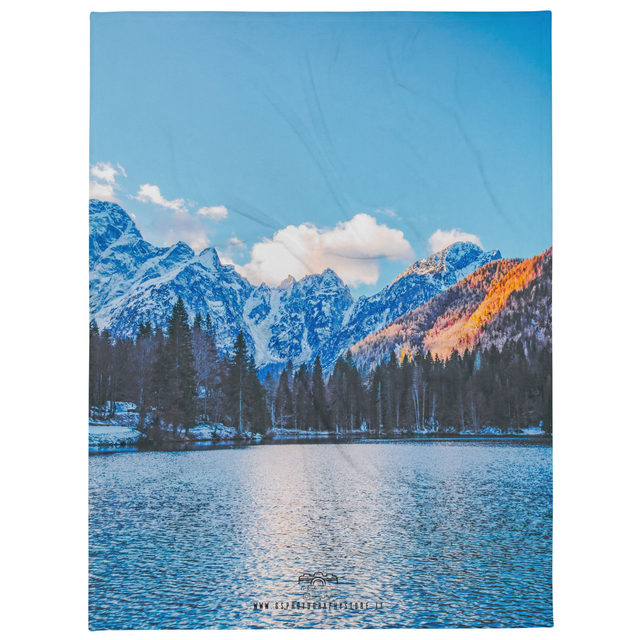 Coperta Lake mountain