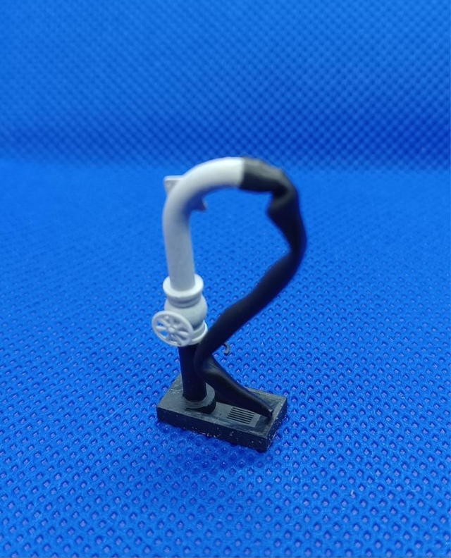 4mm scale / 00 gauge SR water crane (platform mounted)