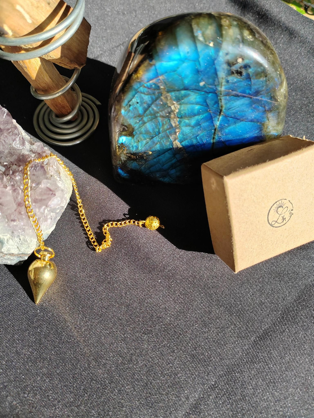 Pendule en laiton goutte 