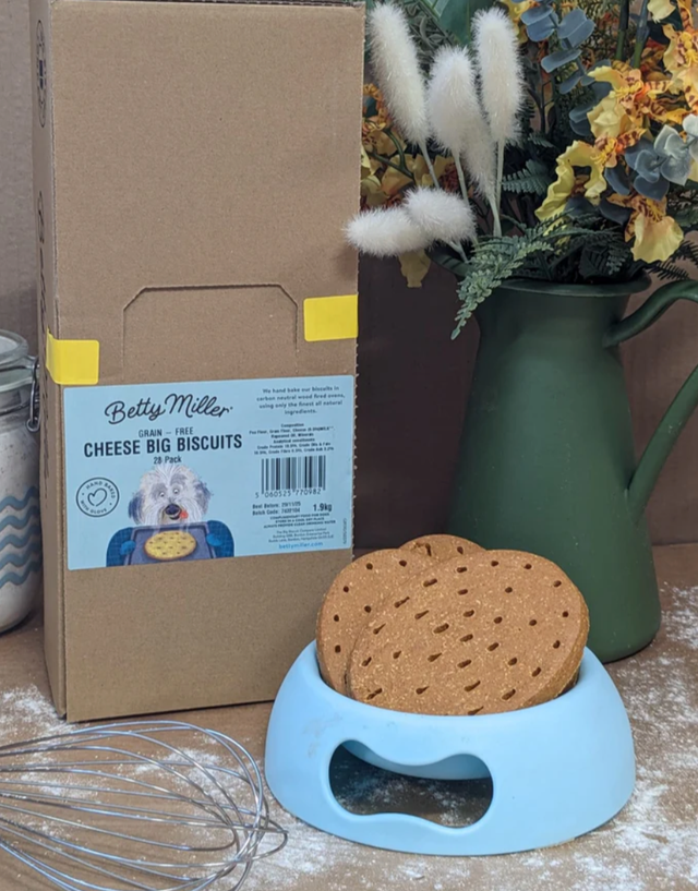 Betty Miller - Cheese Big Biscuit | Grain Free - Approx 70g