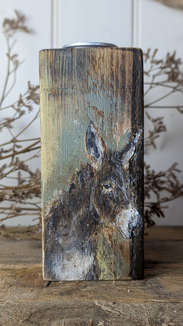 Donkey on duty - Tealight Holder Reclaimed Wood