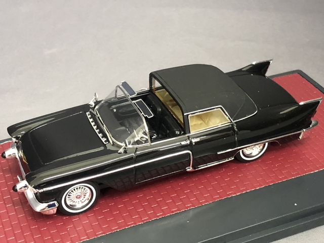 Cadillac Fleetwood Brougham black Stamp Models 1:43