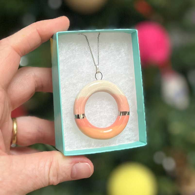 Colour gradient large ring necklace with real platinum detail