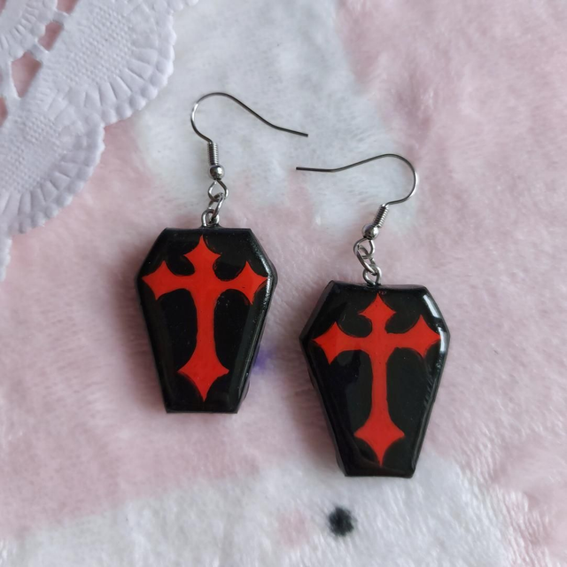 Boucles d'oreilles cercueil (rouge)