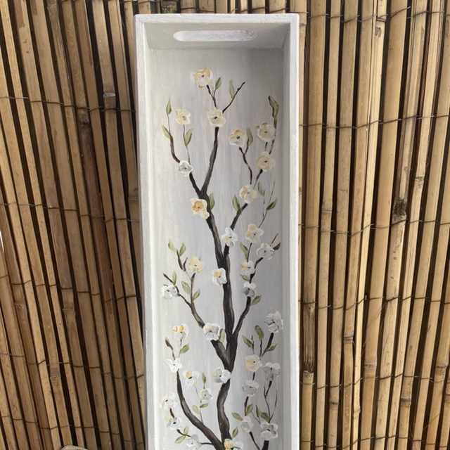 Kunst op hout, handbeschilderd decoratief dienblad, bloemen , rechthoekig 49 x 14cm , grijs wit groen bruin, Krista Kitsz Art