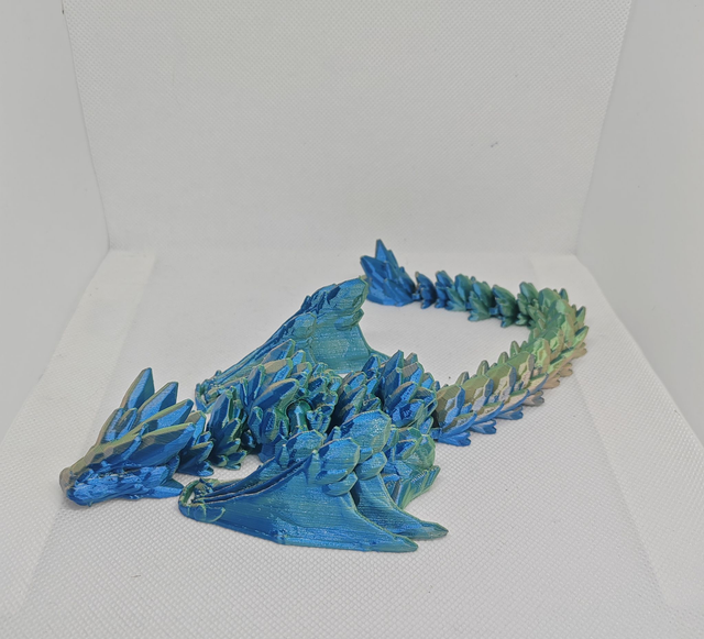 Dragon gemme avec des ailes