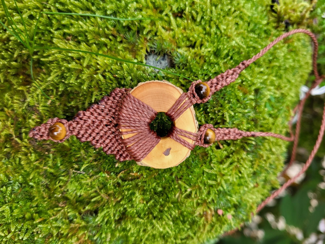 Pendentif macramé buis