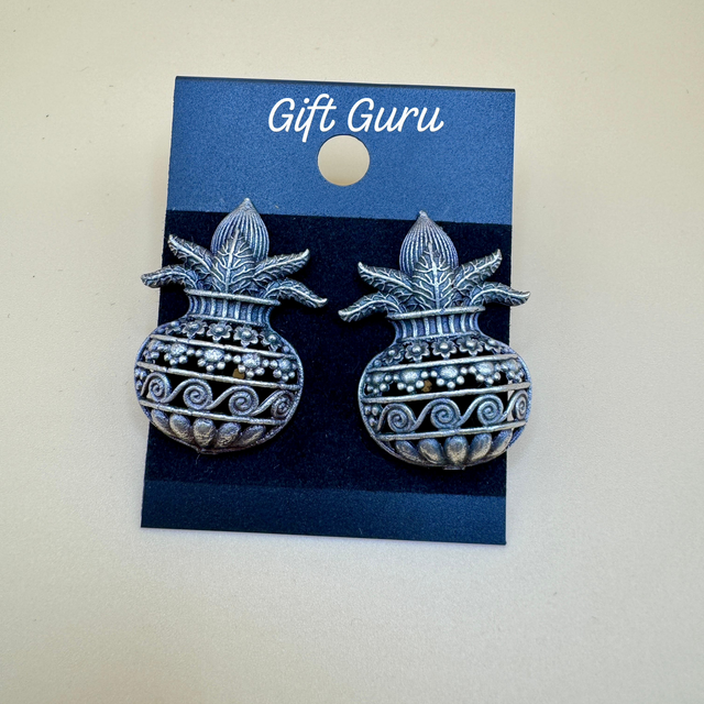 Oxidised Kalusham studs