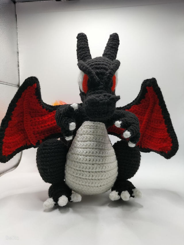 POKEMON Dracaufeu shiny