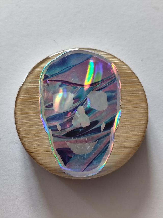 Décapsuleur magnétique frigo tête de mort holographique 