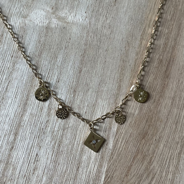 Collier Avec Breloques 