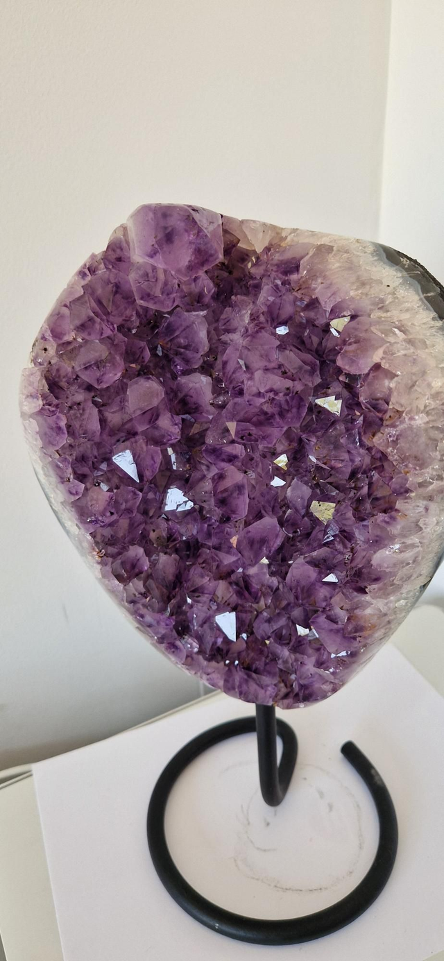Améthyste Géode sur pied métal