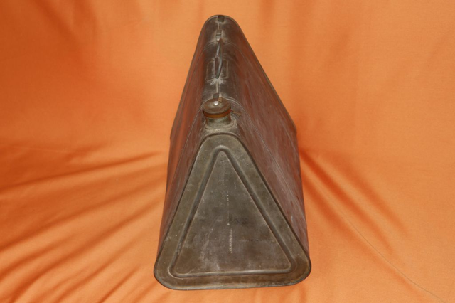 Dreieckskanister, Trittbrett Kanister