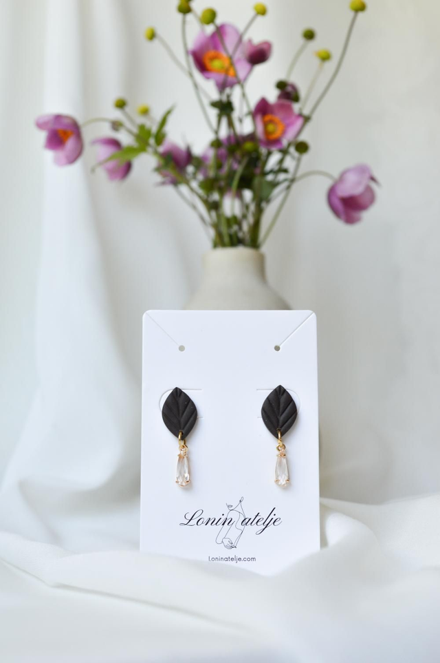 Amber kolekcija - Viseči uhani v obliki lista s kapljico 