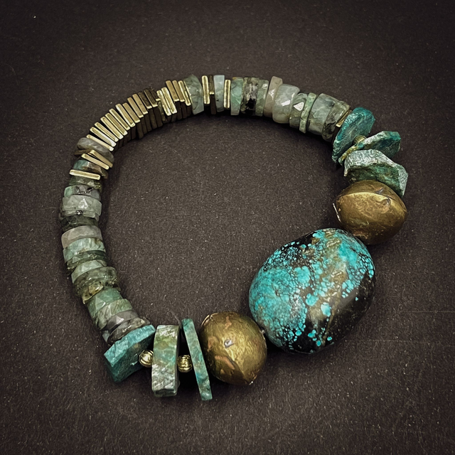 Bracelet en turquoise et émeraude