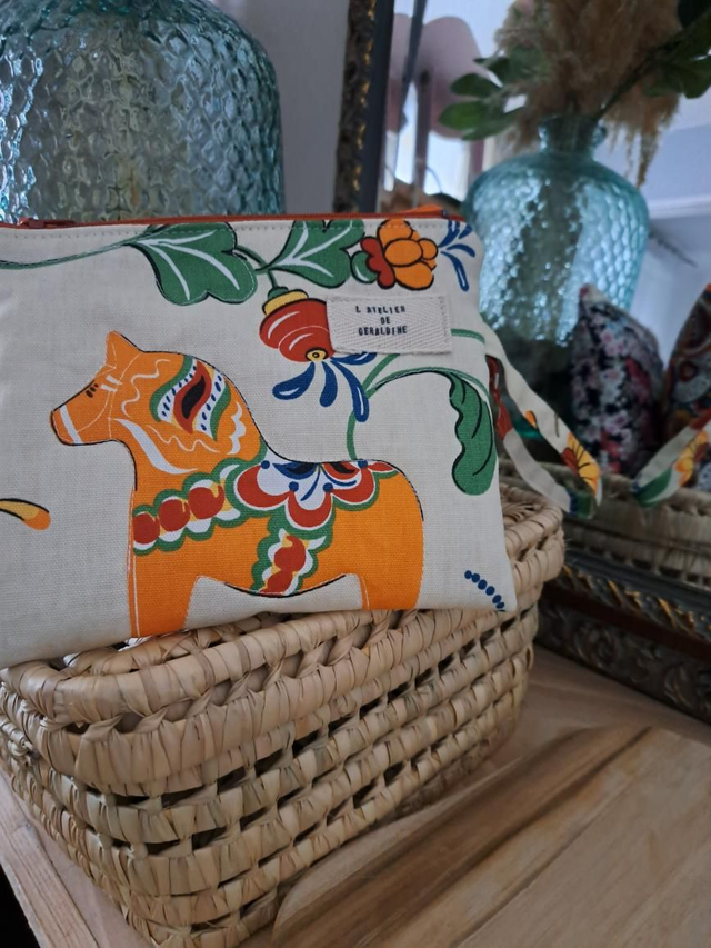 Pochette ( modèle unique ) 